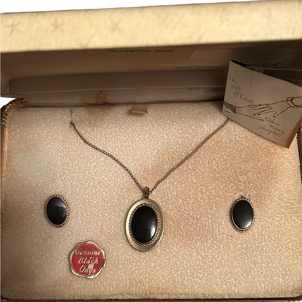 Van Dell Vintage Onyx Necklace and Earrings Set
